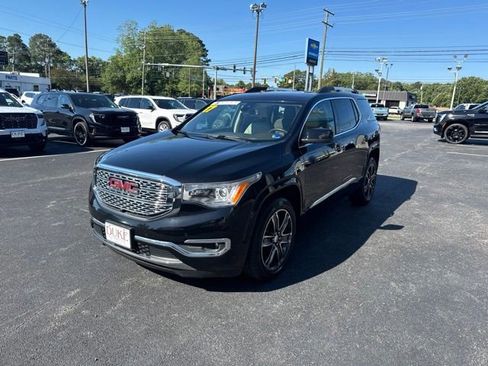 Used 2017 GMC Acadia Denali w/ Technology Package AWD/4WD image 16