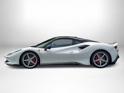 Used 2022 Ferrari F8 Tributo RWD image 3
