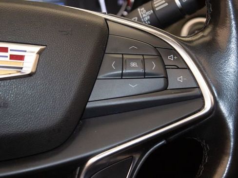 Used 2018 Cadillac XT5 Premium Luxury image 24