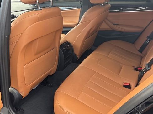 Used 2023 BMW 530i w/ M Sport Package RWD image 8