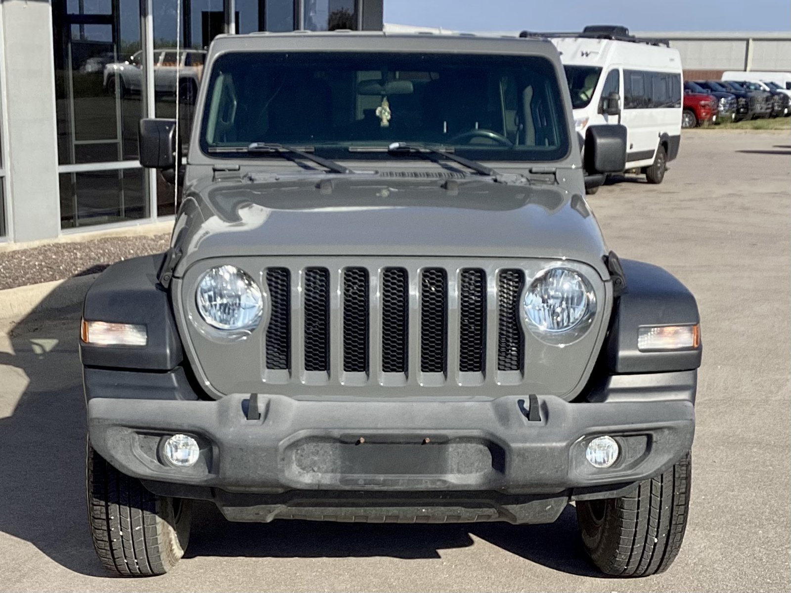 Used 2018 Jeep Wrangler Unlimited Sport S AWD/4WD image 3