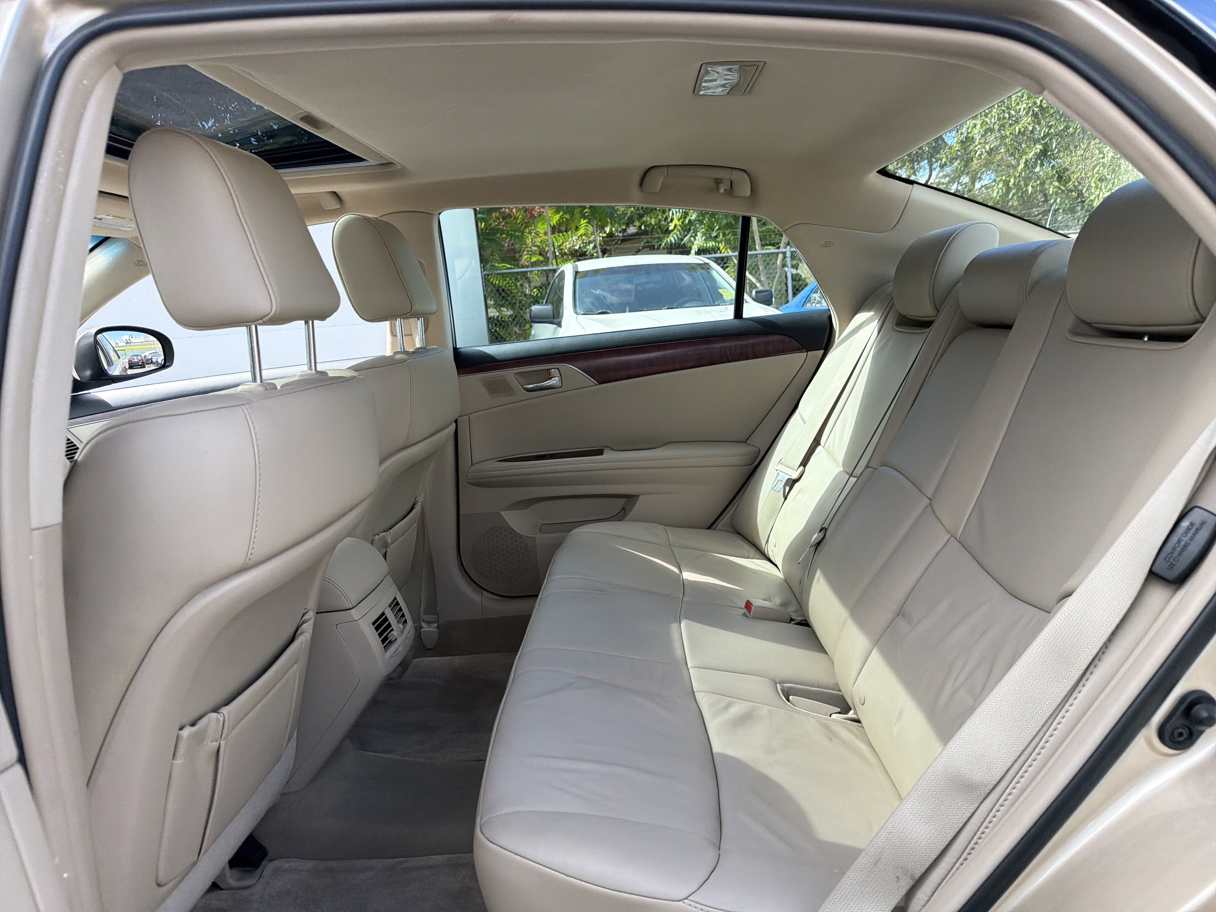 Used 2012 Toyota Avalon FWD image 8