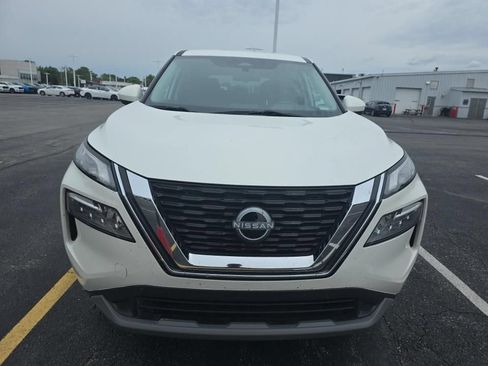 Certified 2023 Nissan Rogue SV AWD/4WD image 3