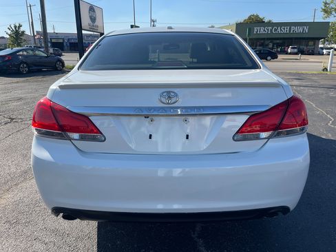 Used 2012 Toyota Avalon Limited image 6