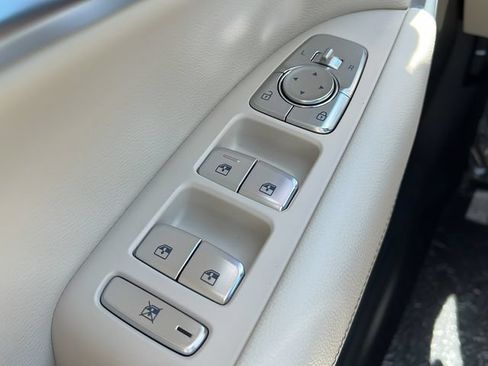 Certified 2026 Genesis G70 2.5T RWD image 19