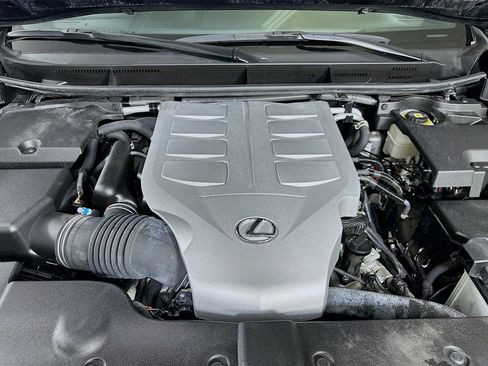 Used 2023 Lexus GX 460 Premium w/ Premium Package image 9