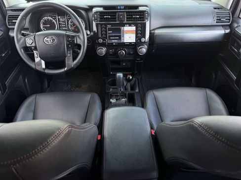 Used 2021 Toyota 4Runner Venture image 10