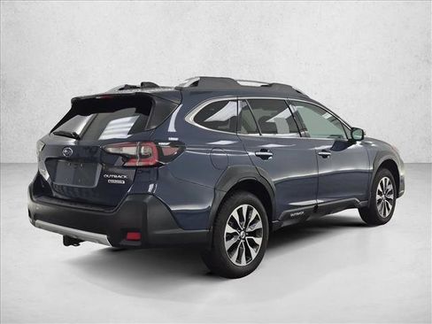 Used 2024 Subaru Outback Touring AWD/4WD image 5