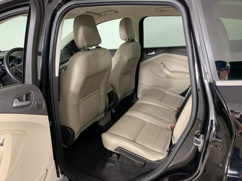 Used 2019 Ford Escape Titanium image 30