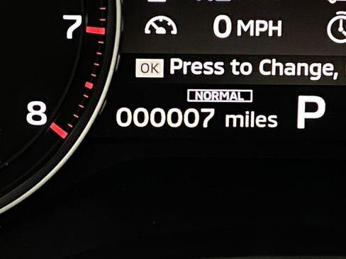 New 2026 Mitsubishi Outlander AWD image 17