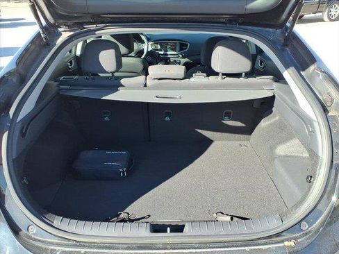 Used 2019 Hyundai Ioniq Plug-In Hybrid image 12