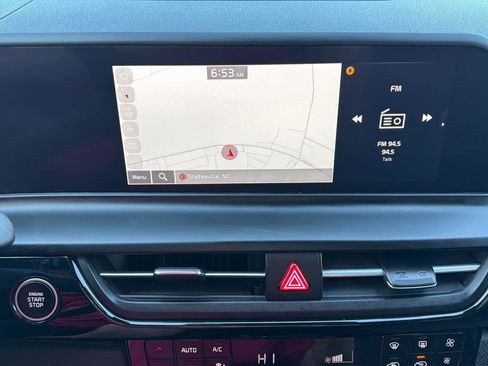 Used 2024 Kia Seltos S FWD image 18