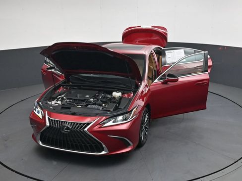 Used 2025 Lexus ES 300h w/ Premium Package FWD image 55