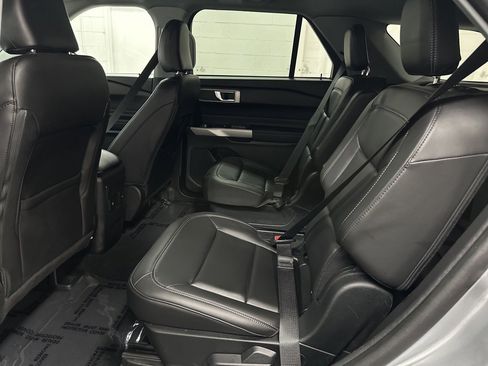 Used 2024 Ford Explorer XLT w/ Equipment Group 202A image 38