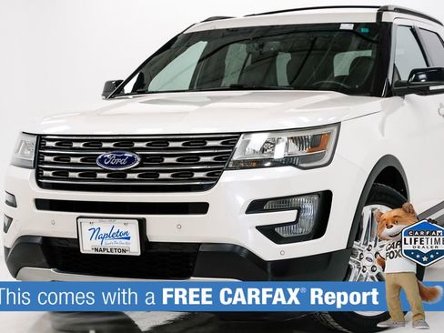 Used 2017 Ford Explorer XLT w/ Equipment Group 202A image 2