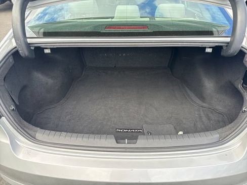 Used 2015 Hyundai Sonata SE FWD image 13