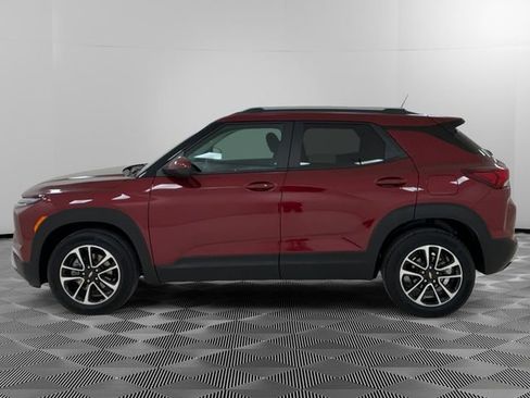 Certified 2024 Chevrolet TrailBlazer LT FWD image 2