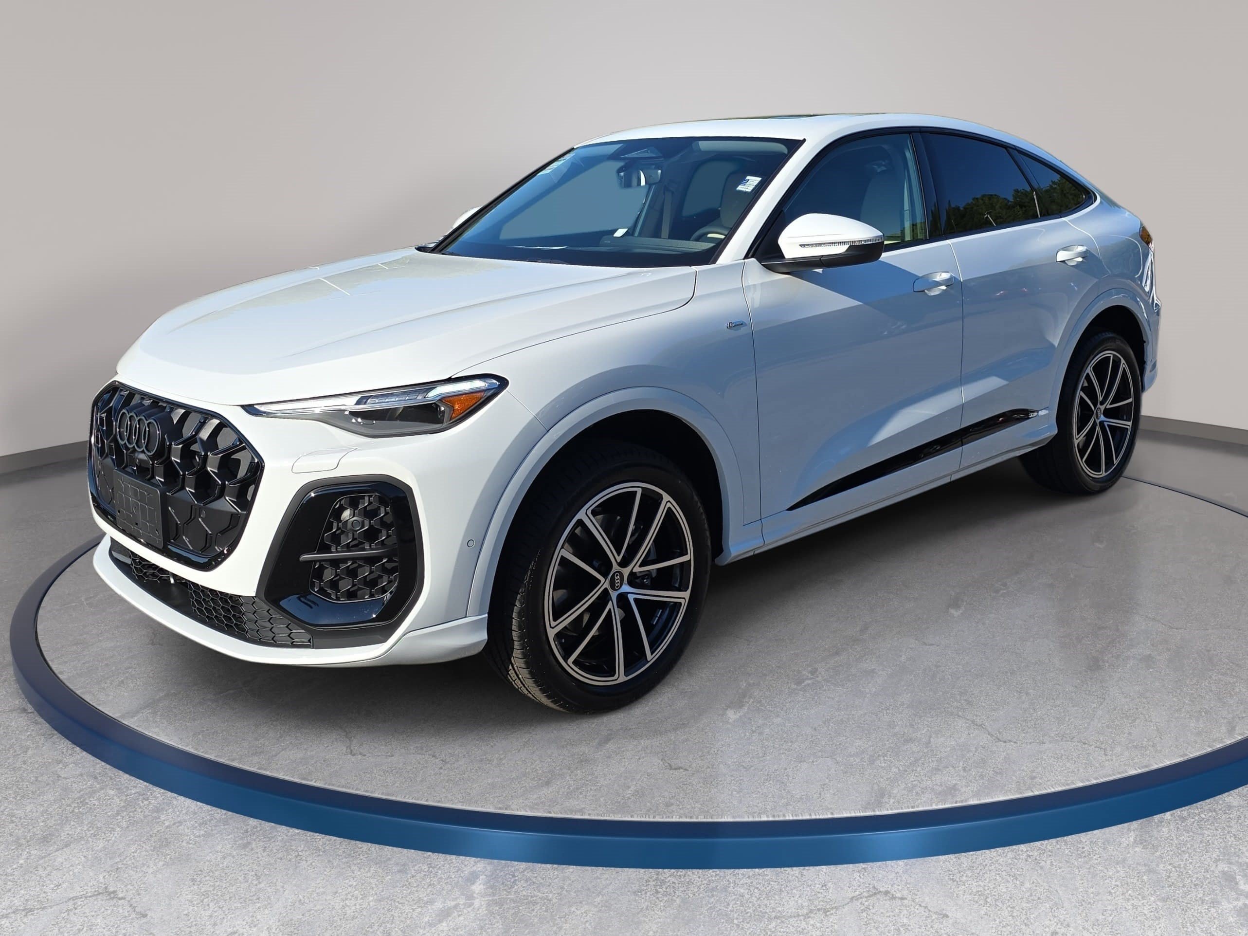New 2026 Audi Q5 Premium Plus AWD/4WD image 1
