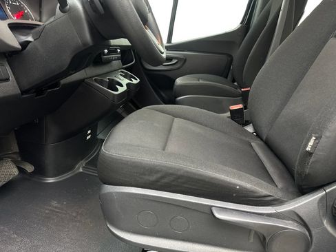 Used 2024 Mercedes-Benz Sprinter 2500 image 25