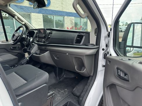 Used 2025 Ford Transit 250 Low Roof w/ Exterior Upgrade Package RWD image 9