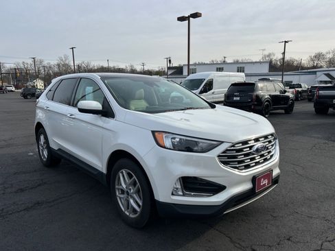 Used 2022 Ford Edge SEL w/ Convenience Package image 3