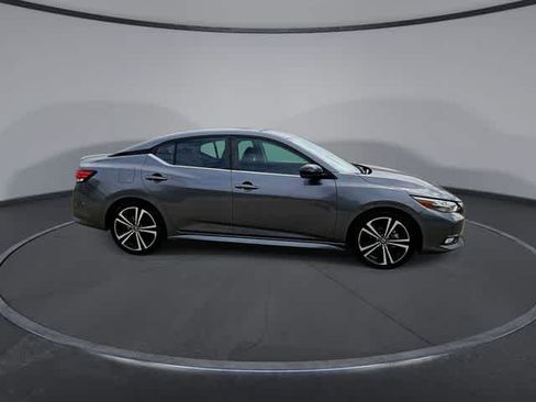 Used 2022 Nissan Sentra SR FWD image 9