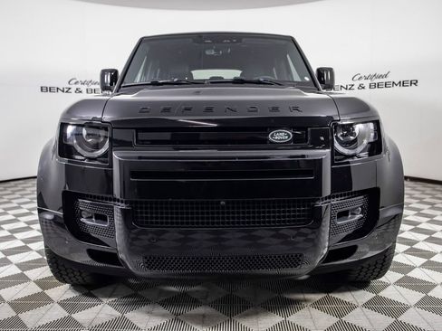 Used 2024 Land Rover Defender 110 X-Dynamic SE AWD/4WD image 5
