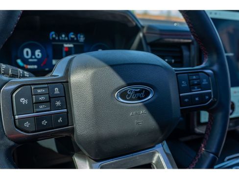 Used 2024 Ford Expedition Limited image 31