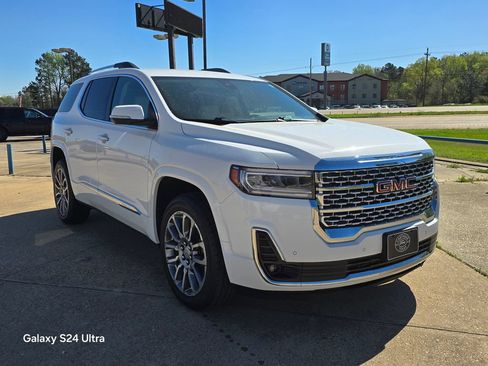 Used 2023 GMC Acadia Denali FWD image 8
