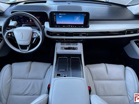 Used 2025 Lincoln Aviator Reserve w/ Equipment Group 201A AWD/4WD image 15