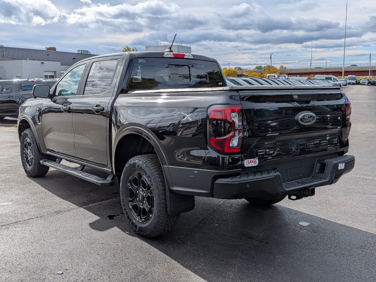 New 2026 Ford Ranger Lariat w/ Black Appearance Package AWD/4WD image 6