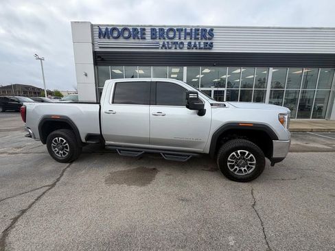 Used 2022 GMC Sierra 2500 SLE w/ SLE Value Package; image 1
