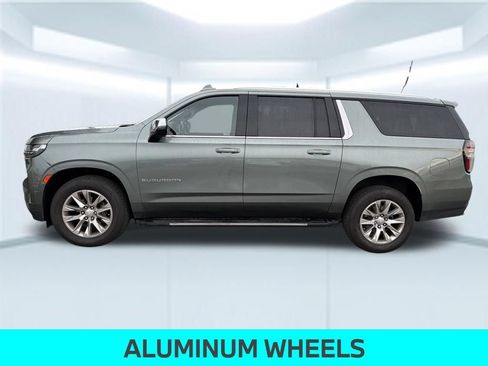 Used 2023 Chevrolet Suburban Premier AWD/4WD image 12