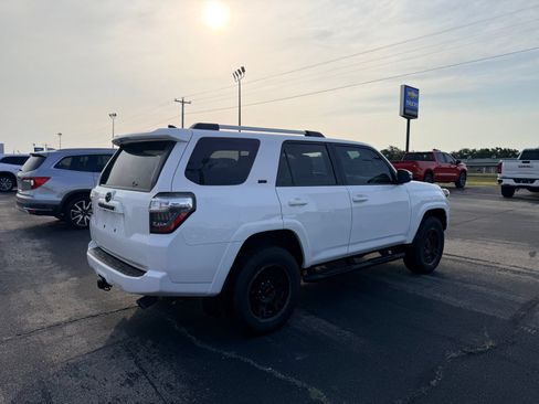 Used 2020 Toyota 4Runner SR5 Premium w/ Moonroof Package AWD/4WD image 6