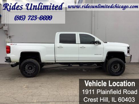Used 2015 Chevrolet Silverado 2500 LT w/ LT Convenience Package AWD/4WD image 10