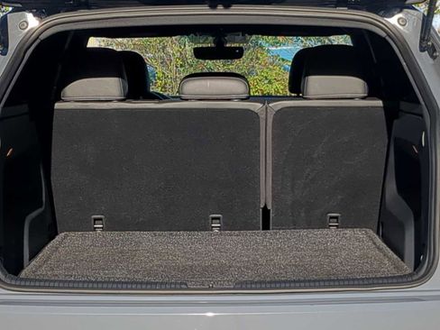 Used 2022 Volkswagen Atlas Cross Sport SE image 35