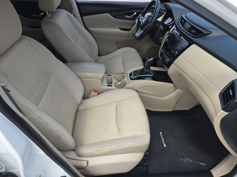 Used 2018 Nissan Rogue SV FWD image 26