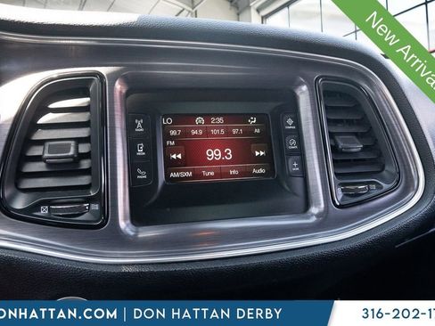 Used 2016 Dodge Challenger R/T RWD image 7