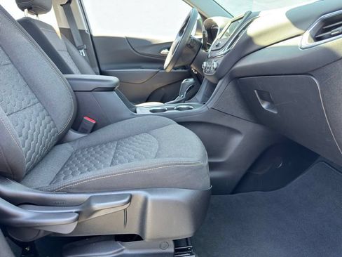 Used 2019 Chevrolet Equinox LT FWD image 27