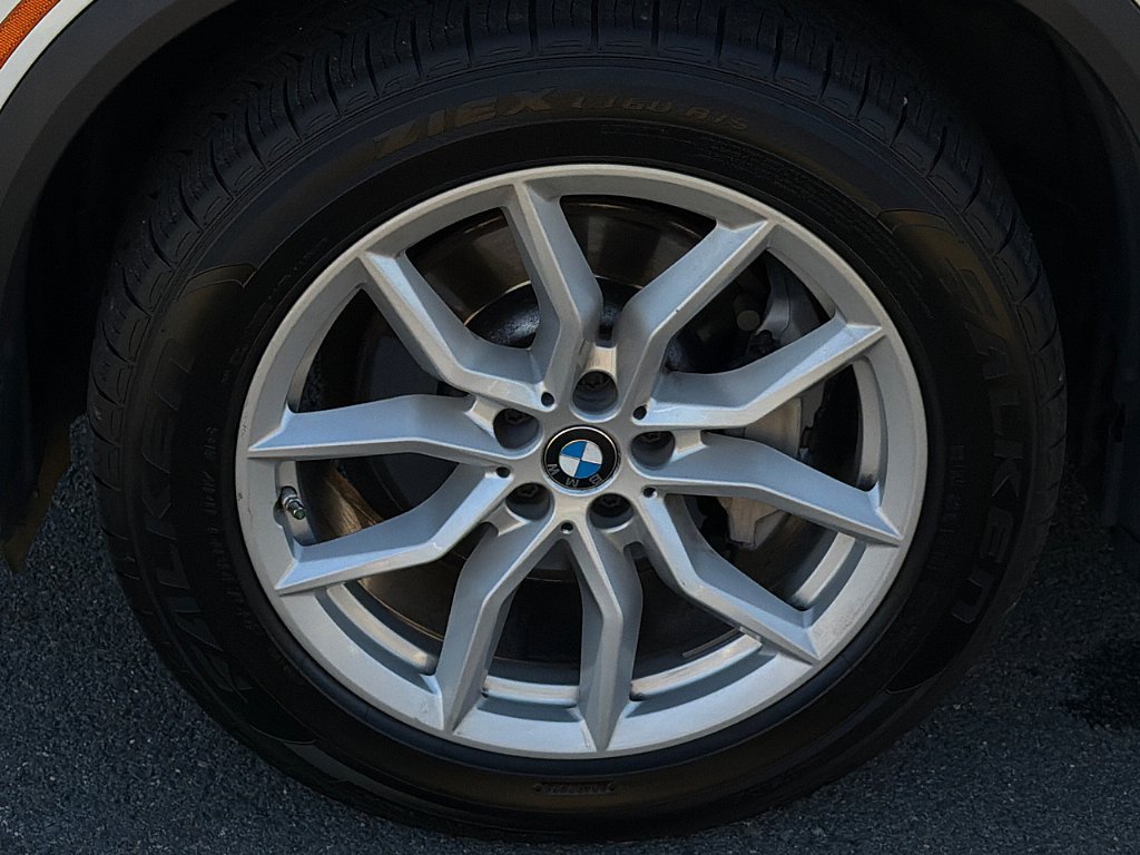 Used 2022 BMW X5 xDrive40i AWD/4WD image 9