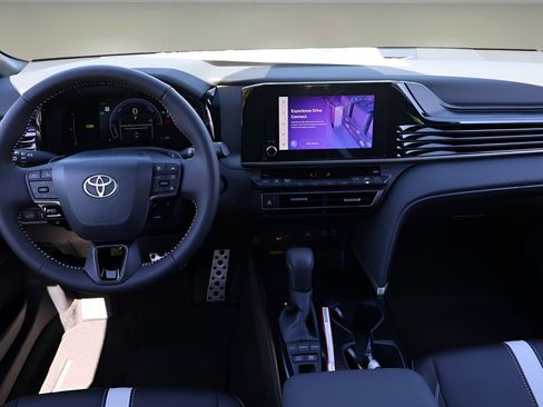 New 2026 Toyota Camry SE image 15