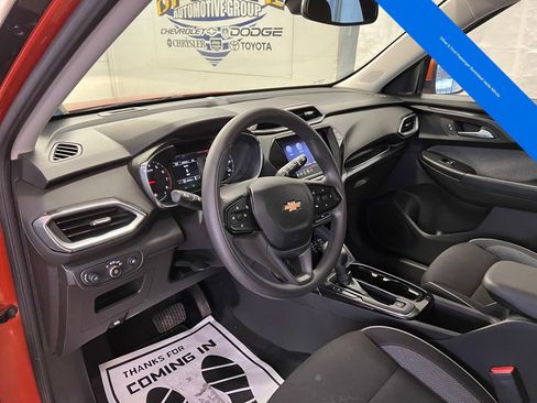 Used 2023 Chevrolet TrailBlazer LT w/ Convenience Package image 17