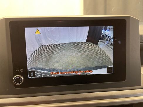 Used 2025 Toyota 4Runner SR5 image 18