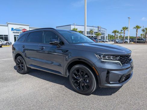 Used 2023 Kia Sorento SX AWD/4WD image 2
