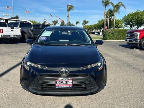 Used 2023 Toyota Corolla LE image 9