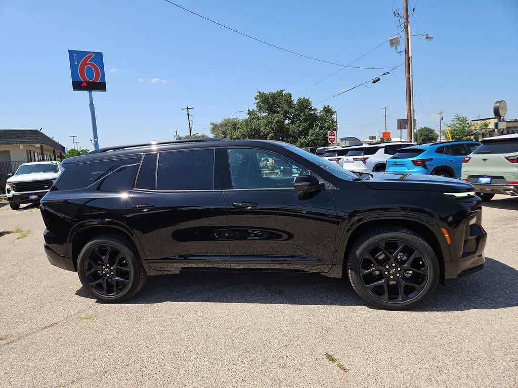 New 2026 Chevrolet Traverse RS w/ LPO, Floor Liner Package FWD image 9