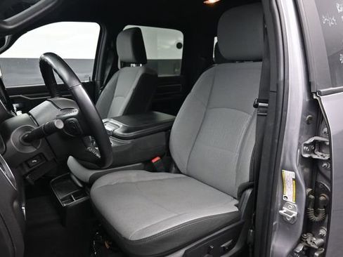 Used 2024 RAM 2500 Big Horn w/ Safety Group AWD/4WD image 20