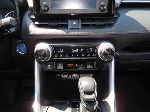 Used 2019 Toyota RAV4 XLE w/ Convenience Package AWD/4WD image 21