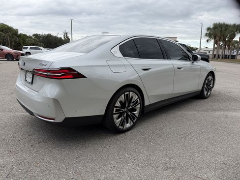 Used 2026 BMW 530i 530i w/ Premium Package image 5