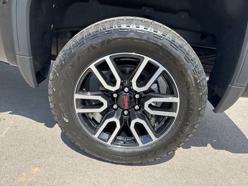New 2026 GMC Sierra 1500 AT4 w/ AT4 Premium Package AWD/4WD image 33